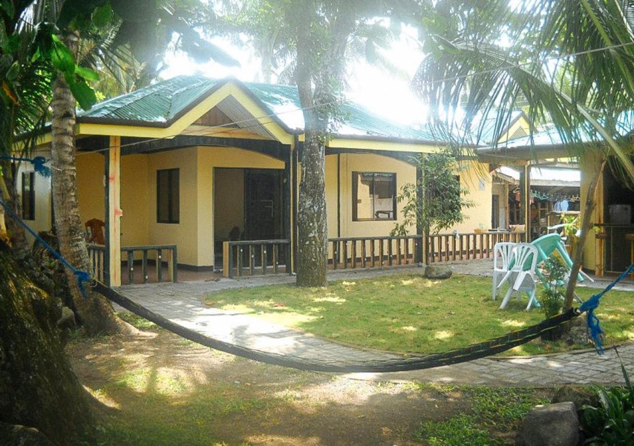 Reddoorz At July'S Haven Seaside Pension Camiguin Мамбахао Экстерьер фото